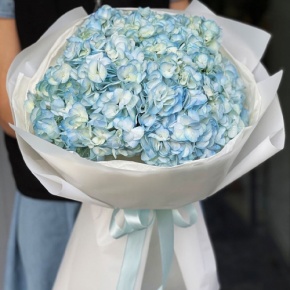 Букет из 5 голубых гортензий в Зарайске
