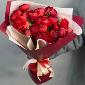 Букет из 21 красного ранункулюса в Зарайске