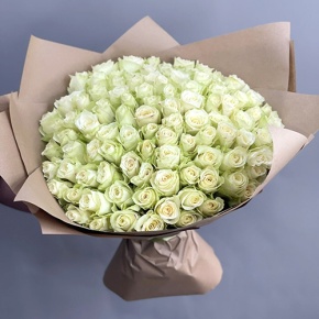 Букет 101 белая роза кения (40 см) в Зарайске