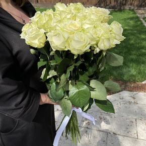 Букет из 21 белой розы (70 см) в Зарайске
