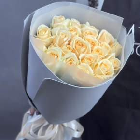 Букет из 25 роз Аваланж (50 см) в Зарайске