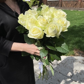 Букет из 11 белых роз (70 см) в Зарайске