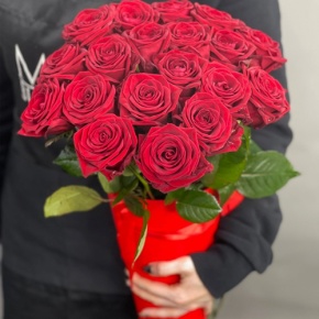 21 красная роза в конусе (50 см) в Зарайске