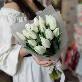 Букет из 15 белых тюльпанов в Зарайске