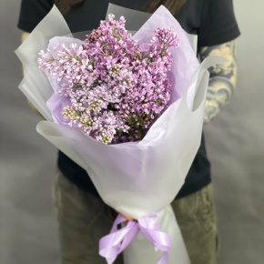 Букет из 9 веток ароматной сирени в Зарайске