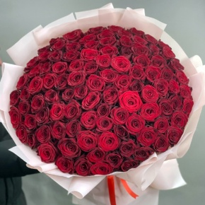 Букет "Париж" из 101 красной розы (60 см) в Зарайске