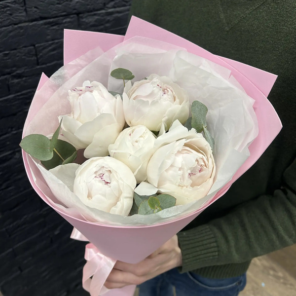 Букет из 5 пионов Одиле "Пломбир" в Зарайске