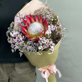 Букет из хамелациума, лимонниума и протеи в Зарайске
