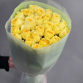 Букет из 25 пионовидных роз Баттеркап (60 см) в Зарайске