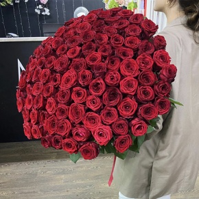 Букет 101 красная роза (70 см) в Зарайске