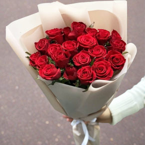 Букет 21 красная роза (60 см) в Зарайске