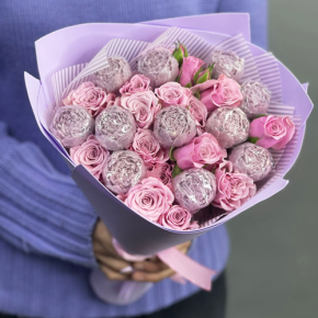 Букет из шоколадных пионов и кустовых роз в Зарайске