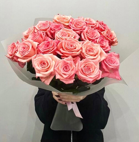 Букет из 21 розовой розы (50 см) в Зарайске