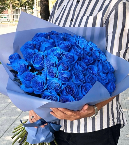 Букет из 51 синей розы Эквадор (60 см) в Зарайске